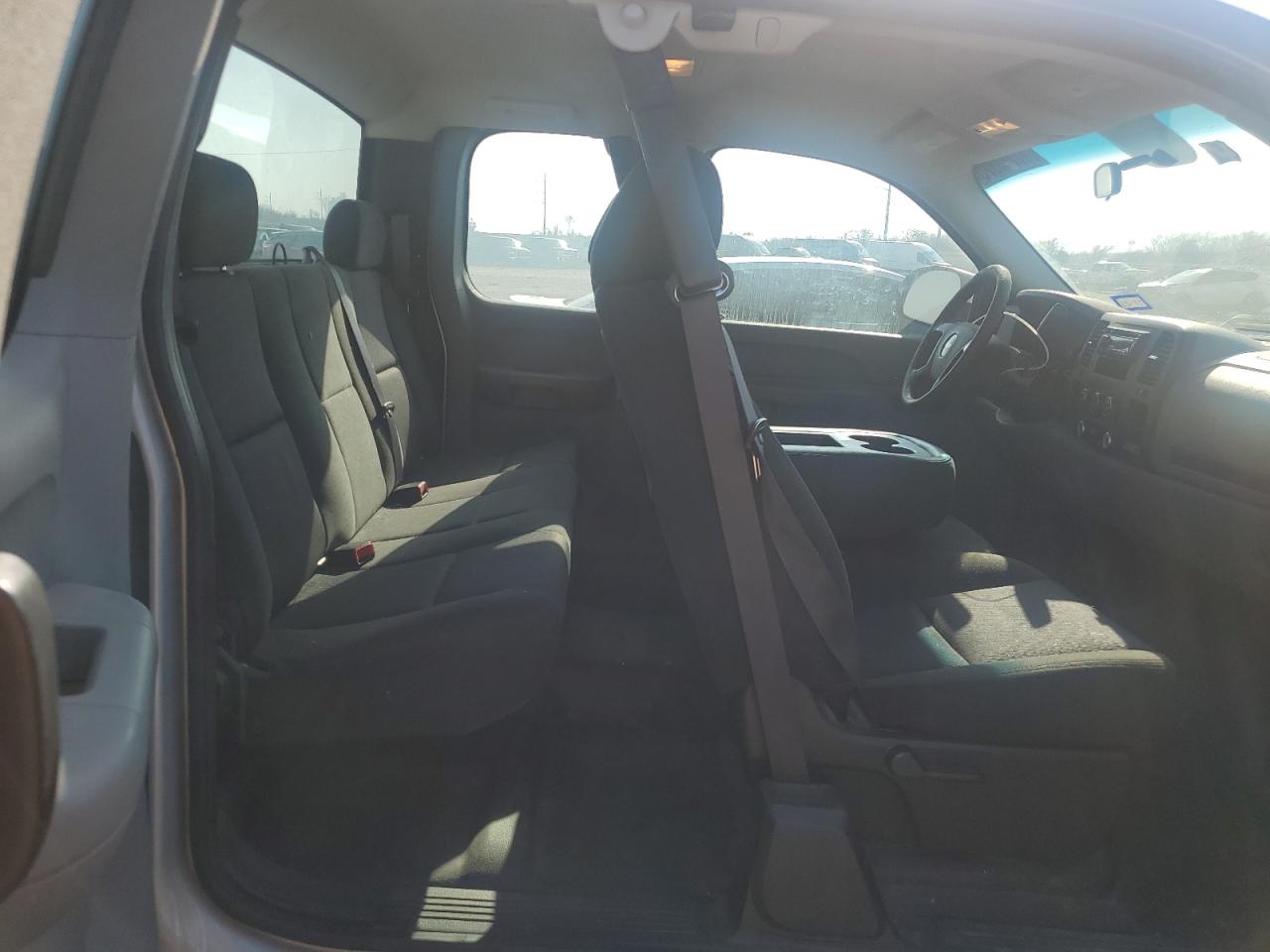 2011 Chevrolet Silverado - Image 10