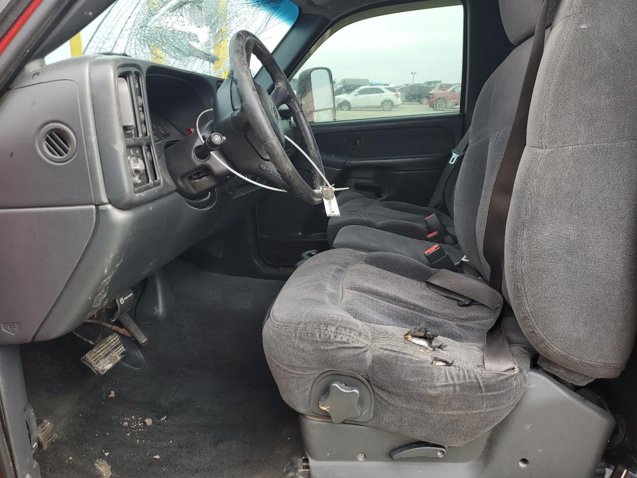 2002 Chevrolet Silverado - Image 7