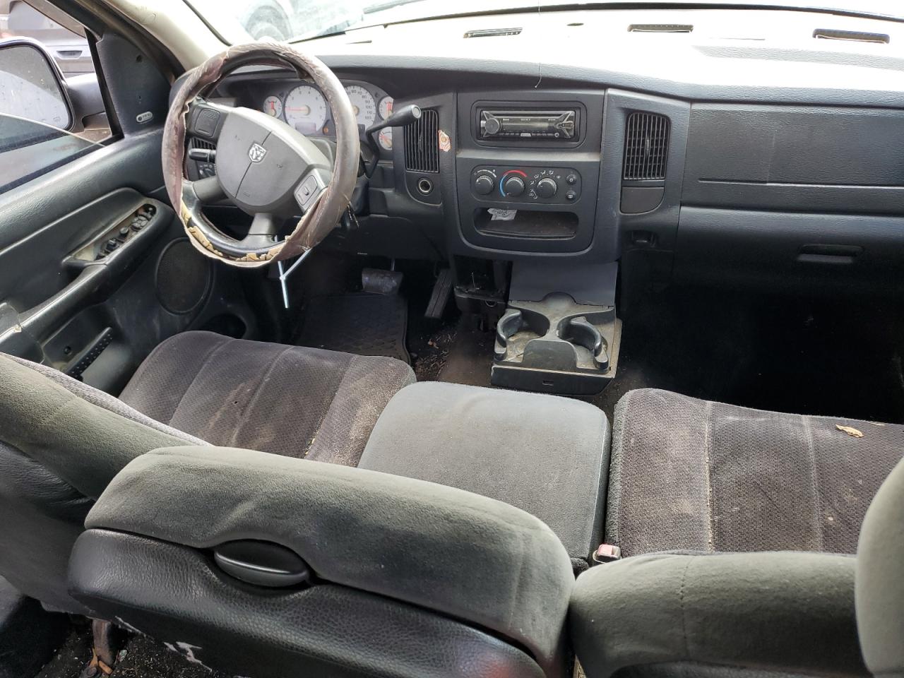 2004 Dodge RAM - Image 8
