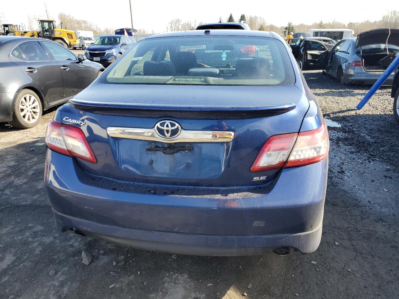 2010 Toyota Camry - Image 6