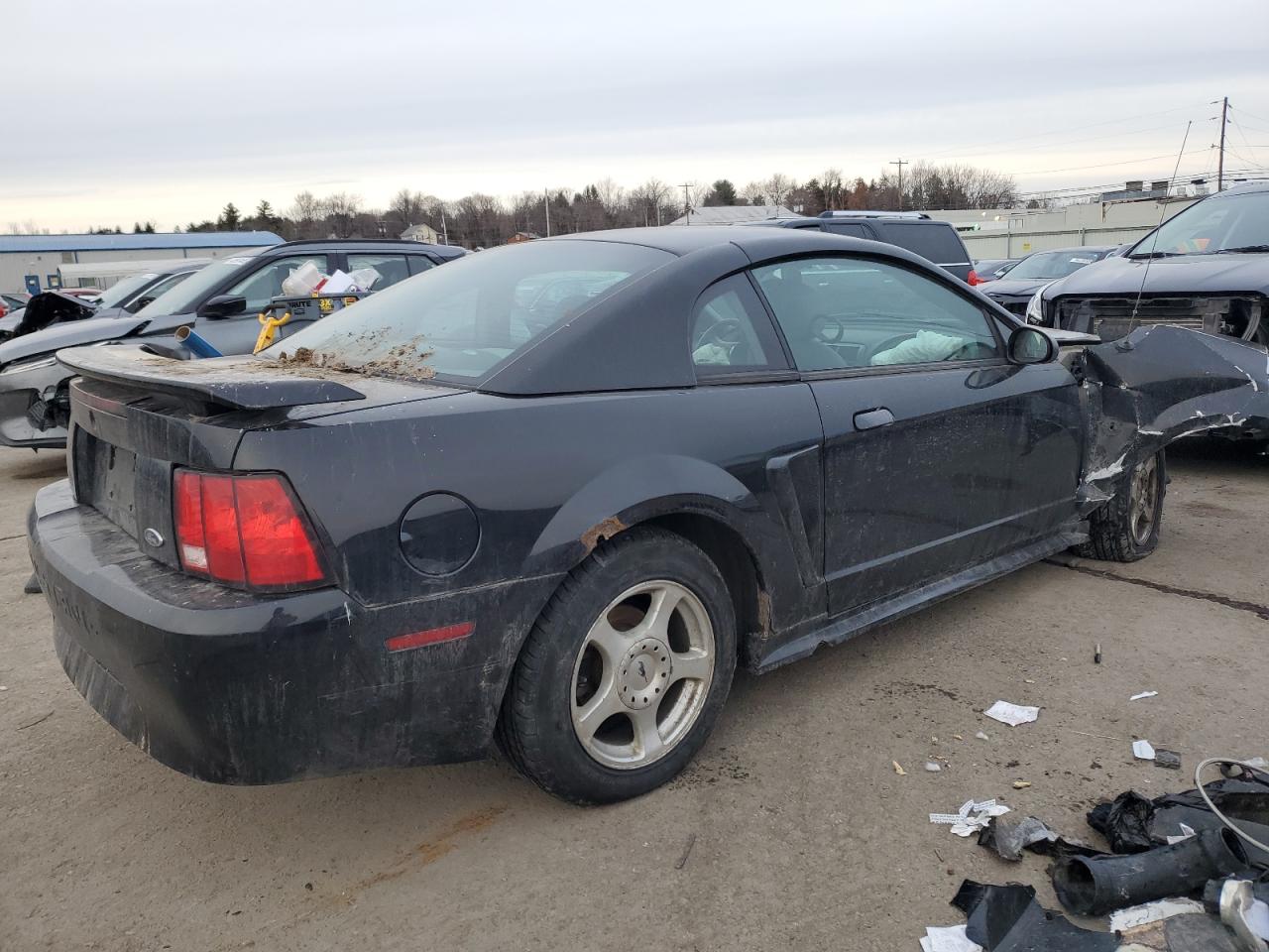 2004 Ford Mustang - Image 3
