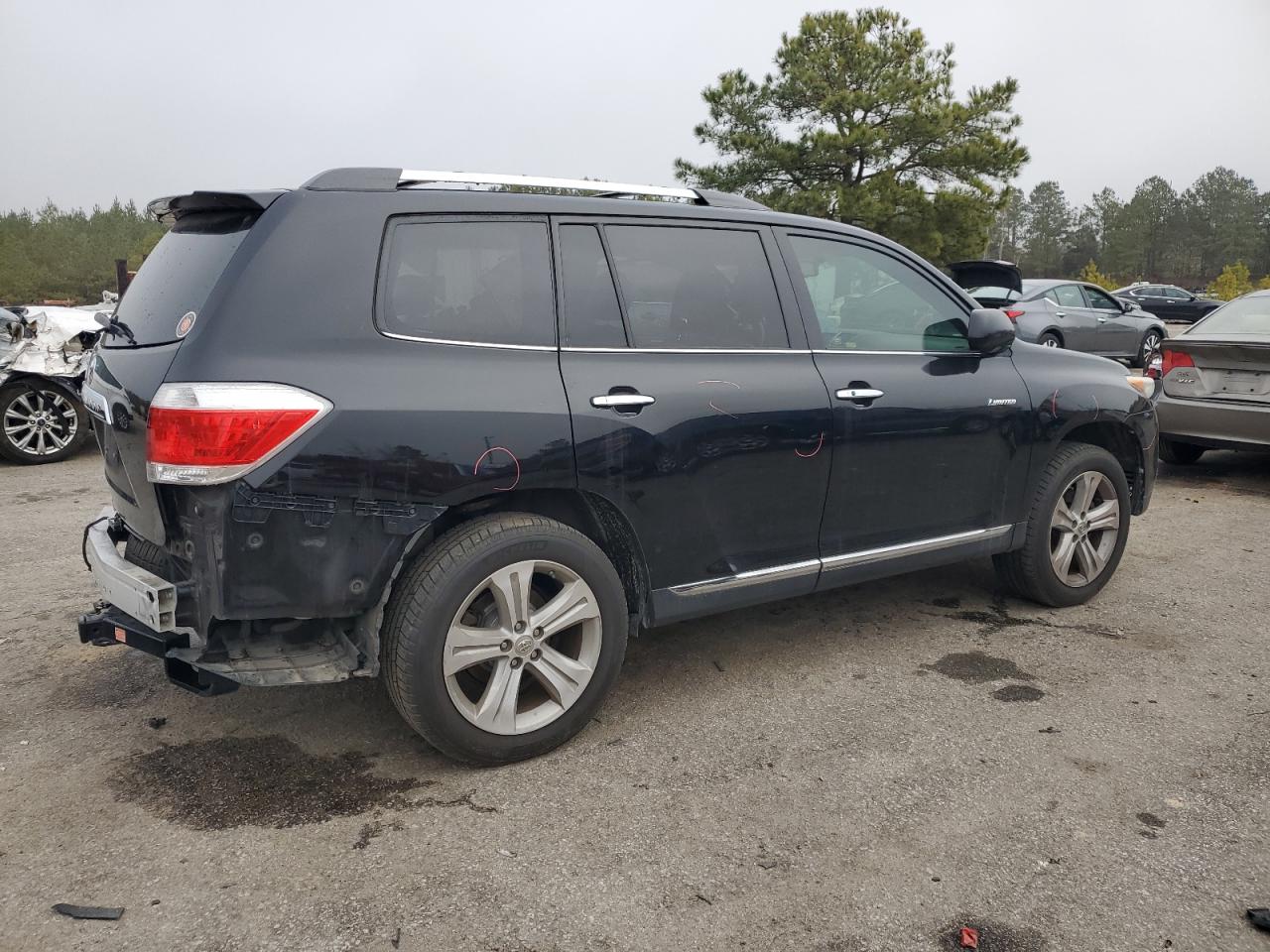 2013 Toyota Highlander - Image 3