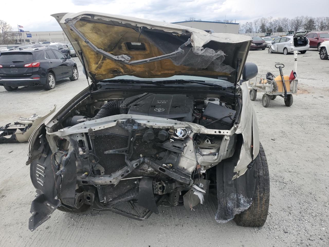 2004 Toyota 4Runner - Image 5