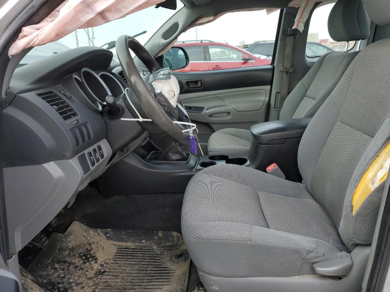 2015 Toyota Tacoma - Image 7
