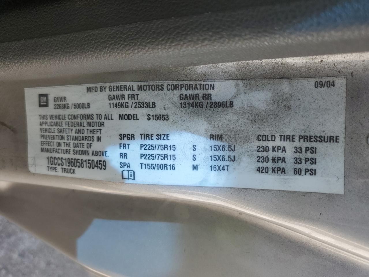2005 Chevrolet Colorado - Image 12