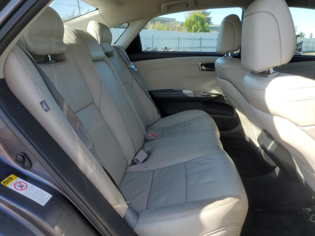 2013 Toyota Avalon - Image 10