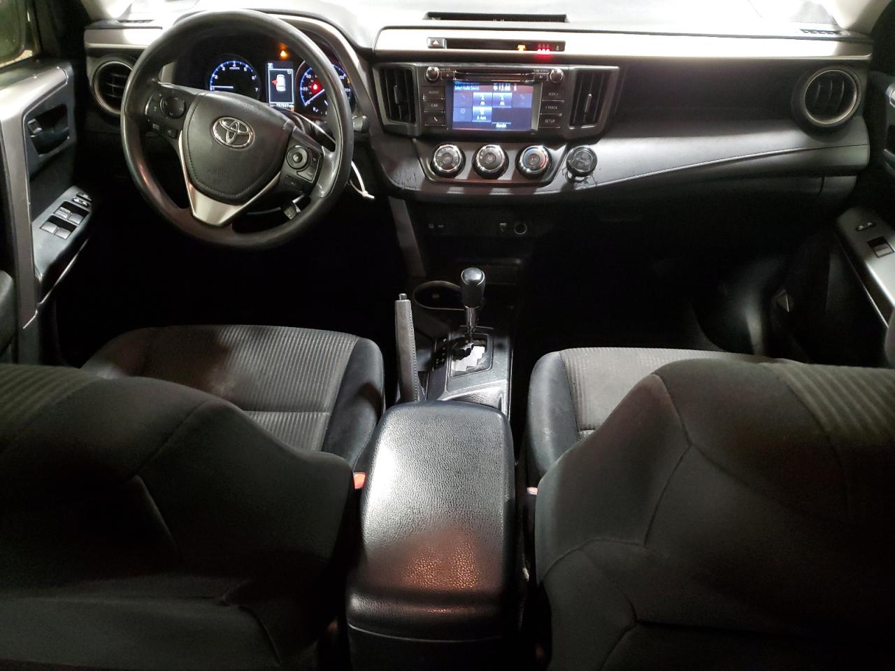 2017 Toyota RAV 4 - Image 8