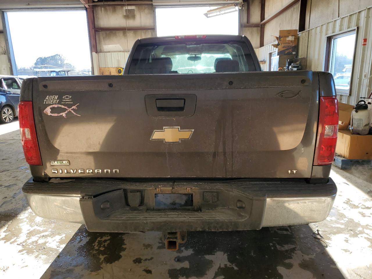 2010 Chevrolet Silverado - Image 6