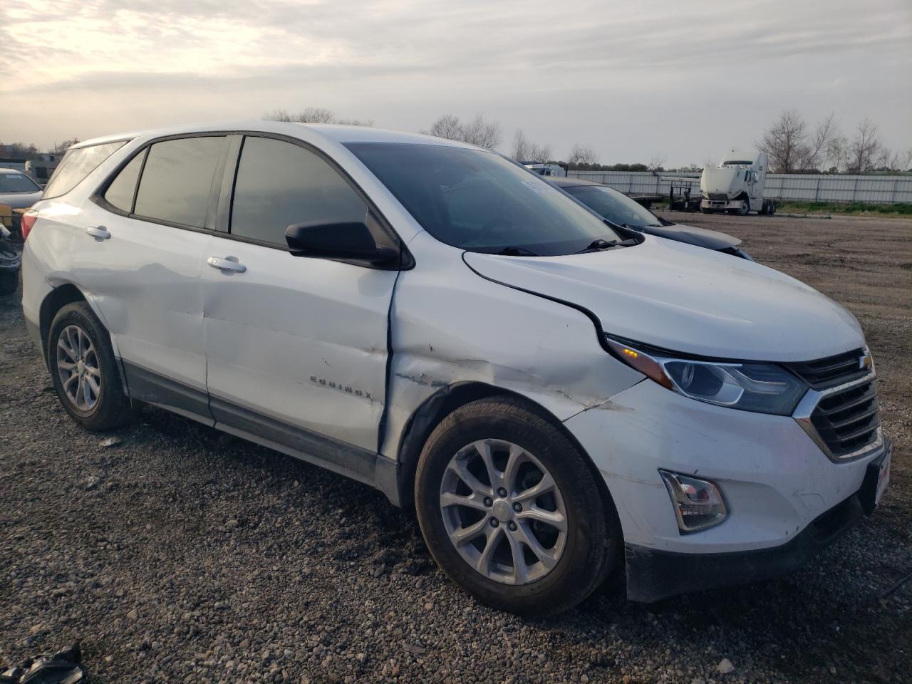 2018 Chevrolet Equinox - Image 4