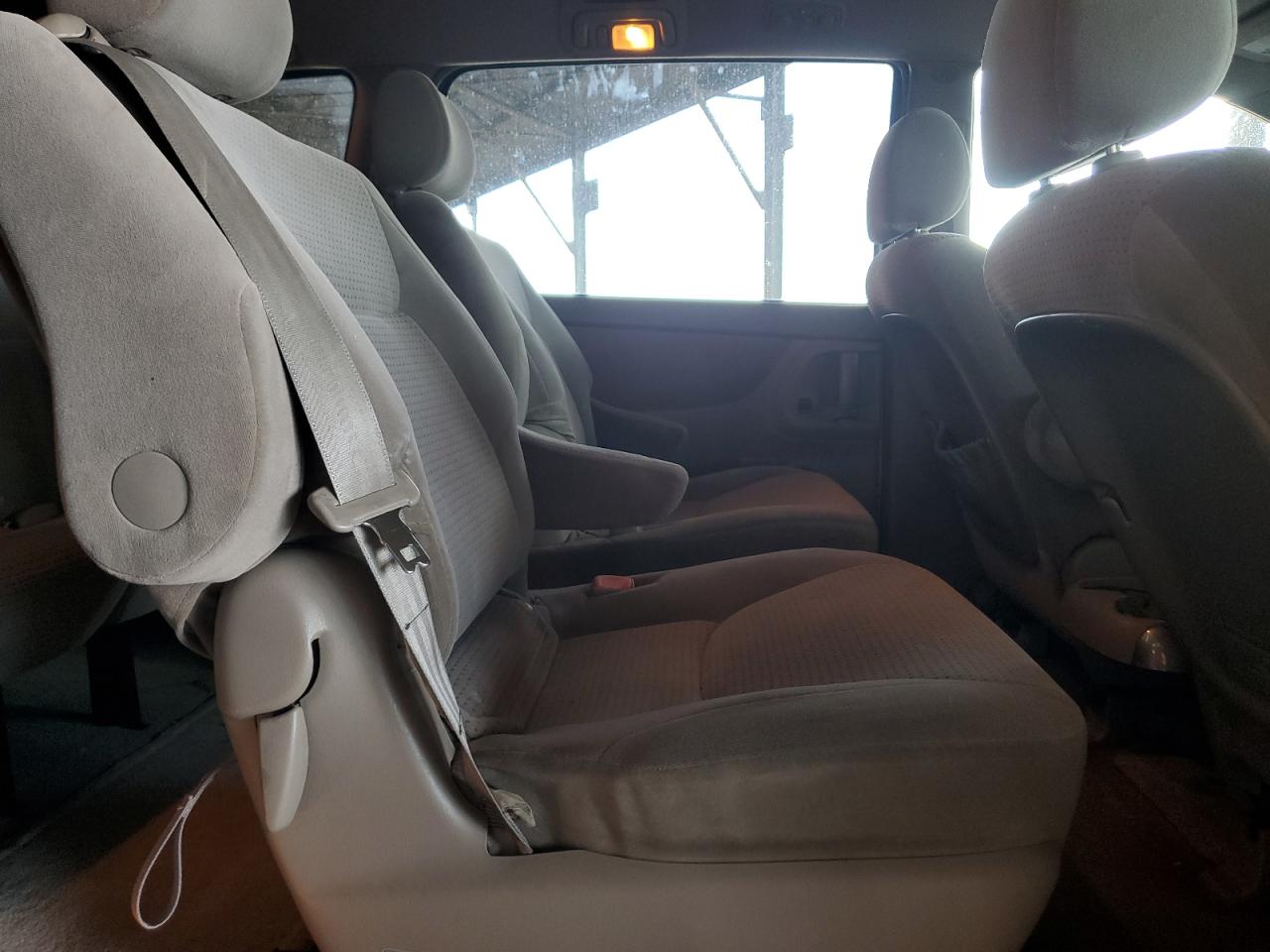2006 Toyota Sienna - Image 11