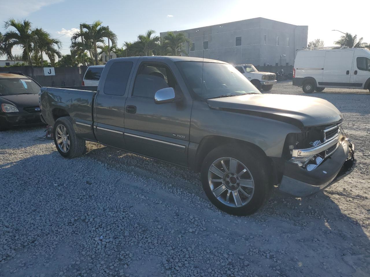 2001 Chevrolet Silverado - Image 4