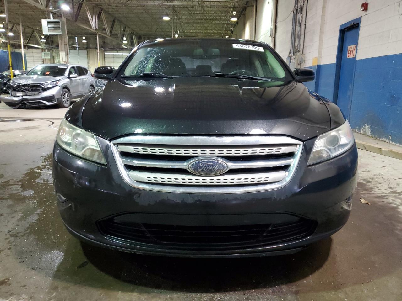 2010 Ford Taurus - Image 5