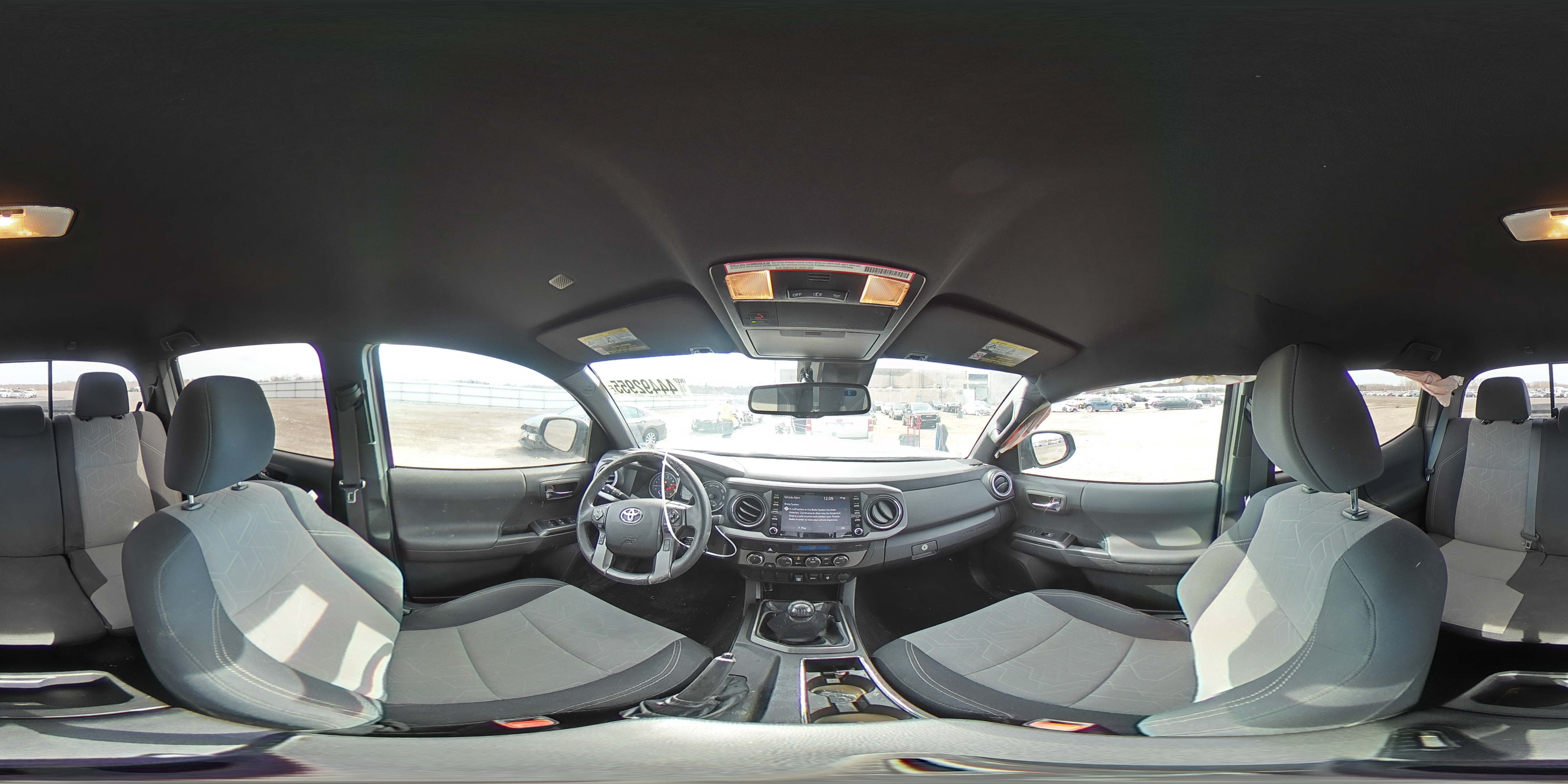 2022 Toyota Tacoma - Image 13