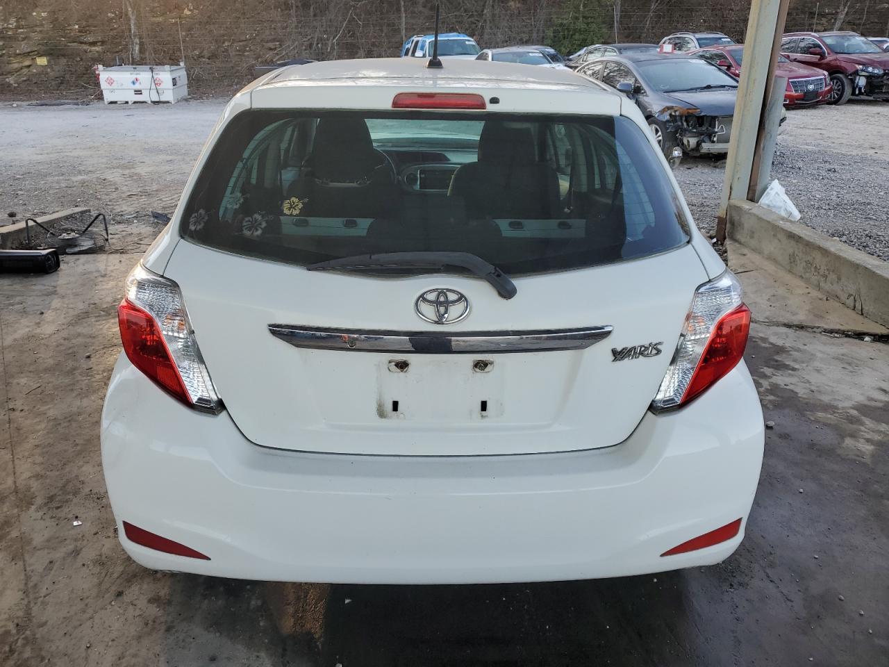 2012 Toyota Yaris - Image 6