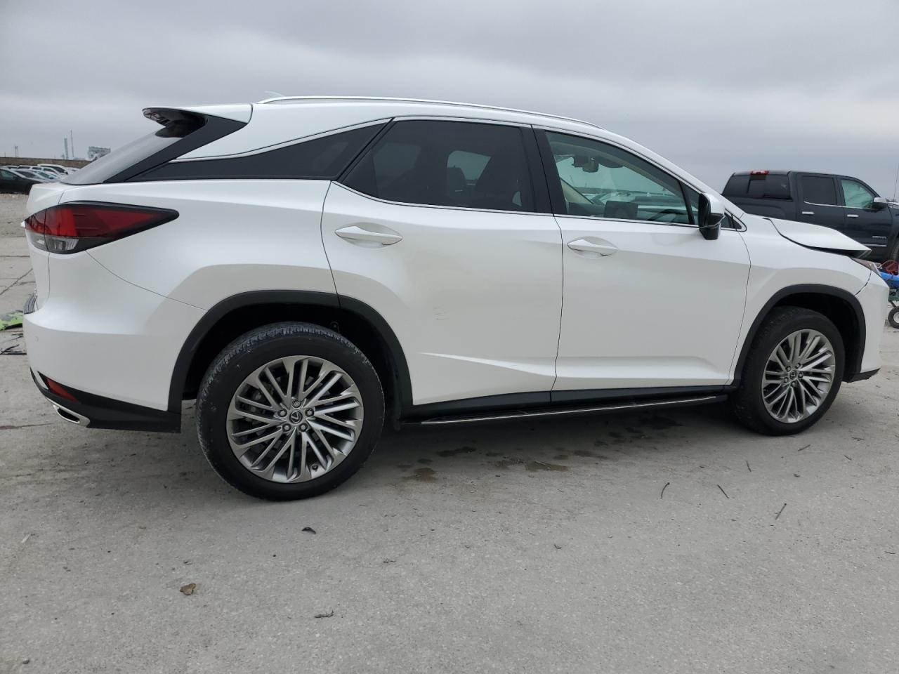 2021 Lexus RX - Image 3