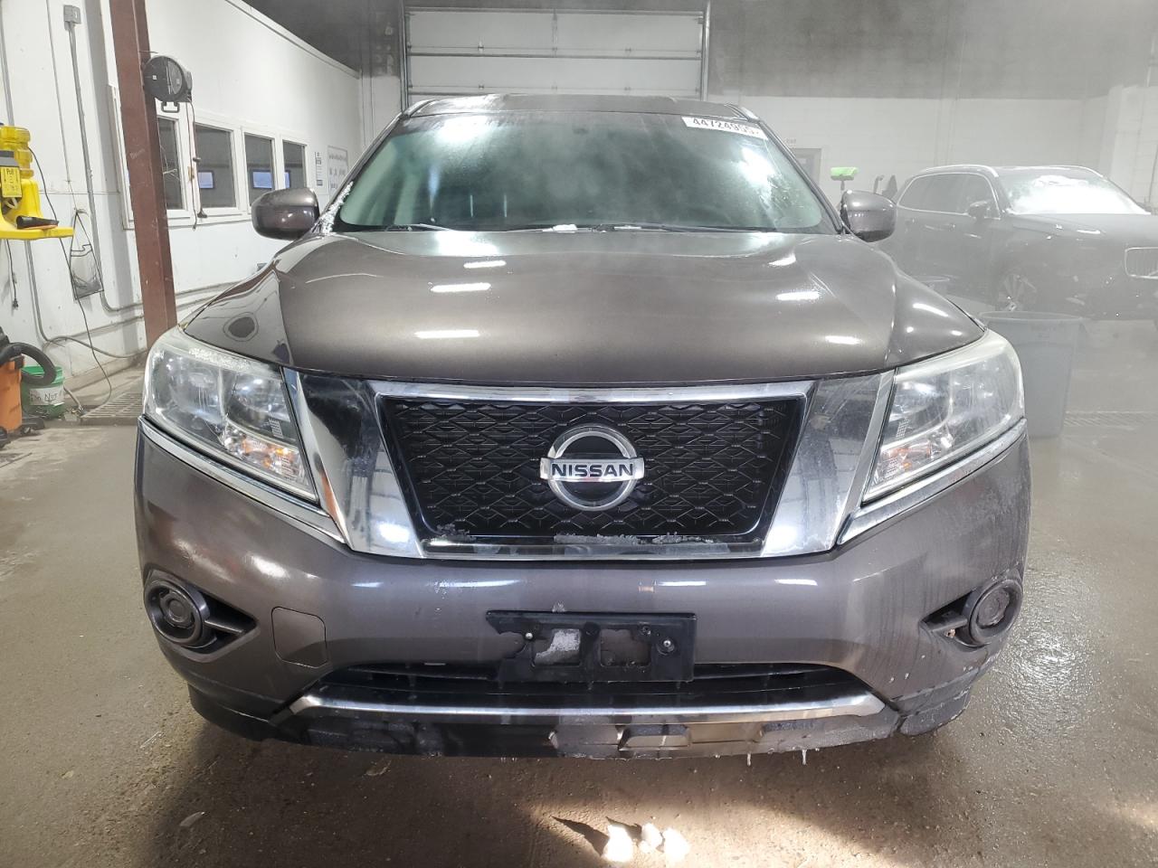 2015 Nissan Pathfinder - Image 5
