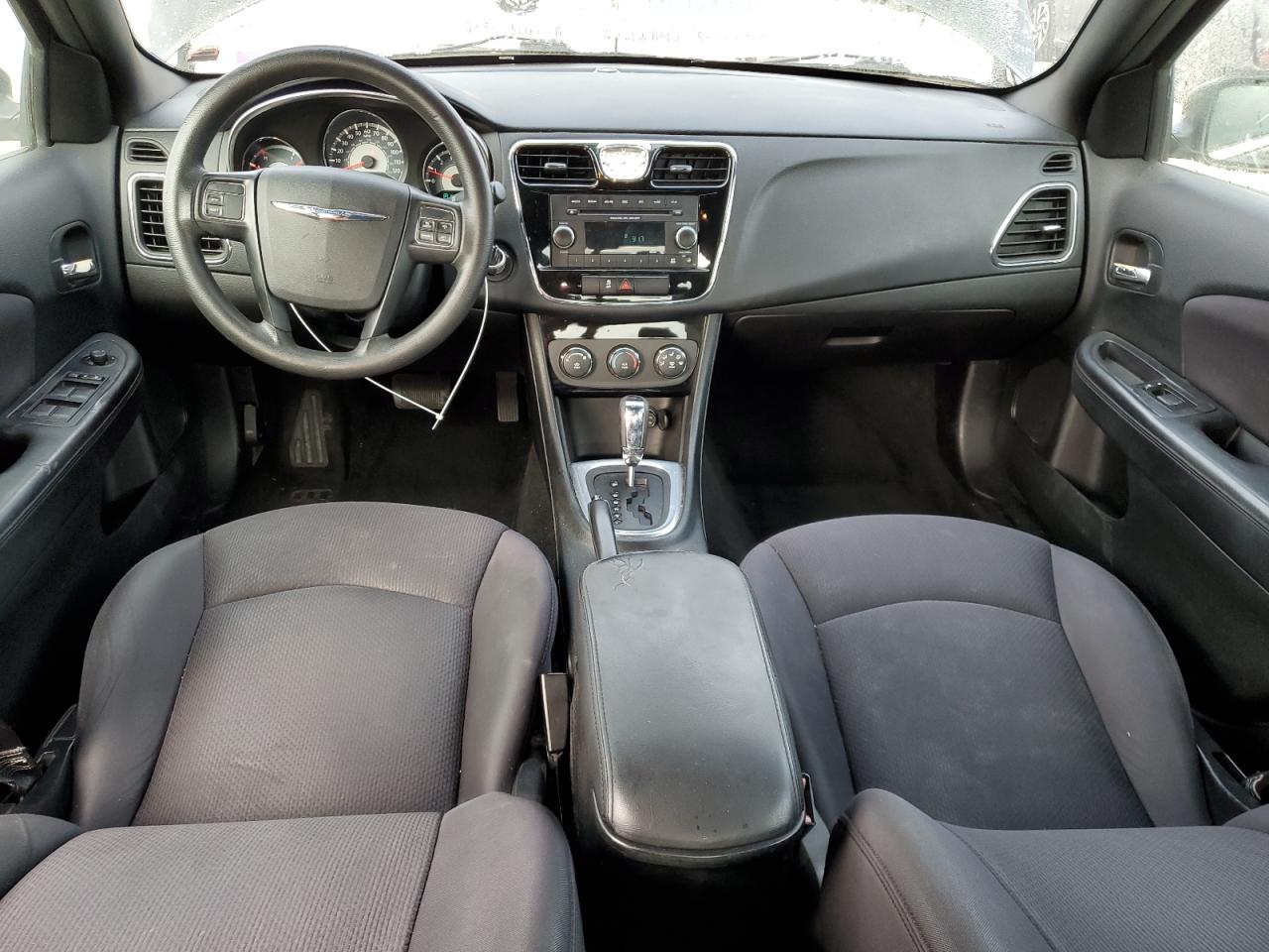 2013 Chrysler 200 - Image 8