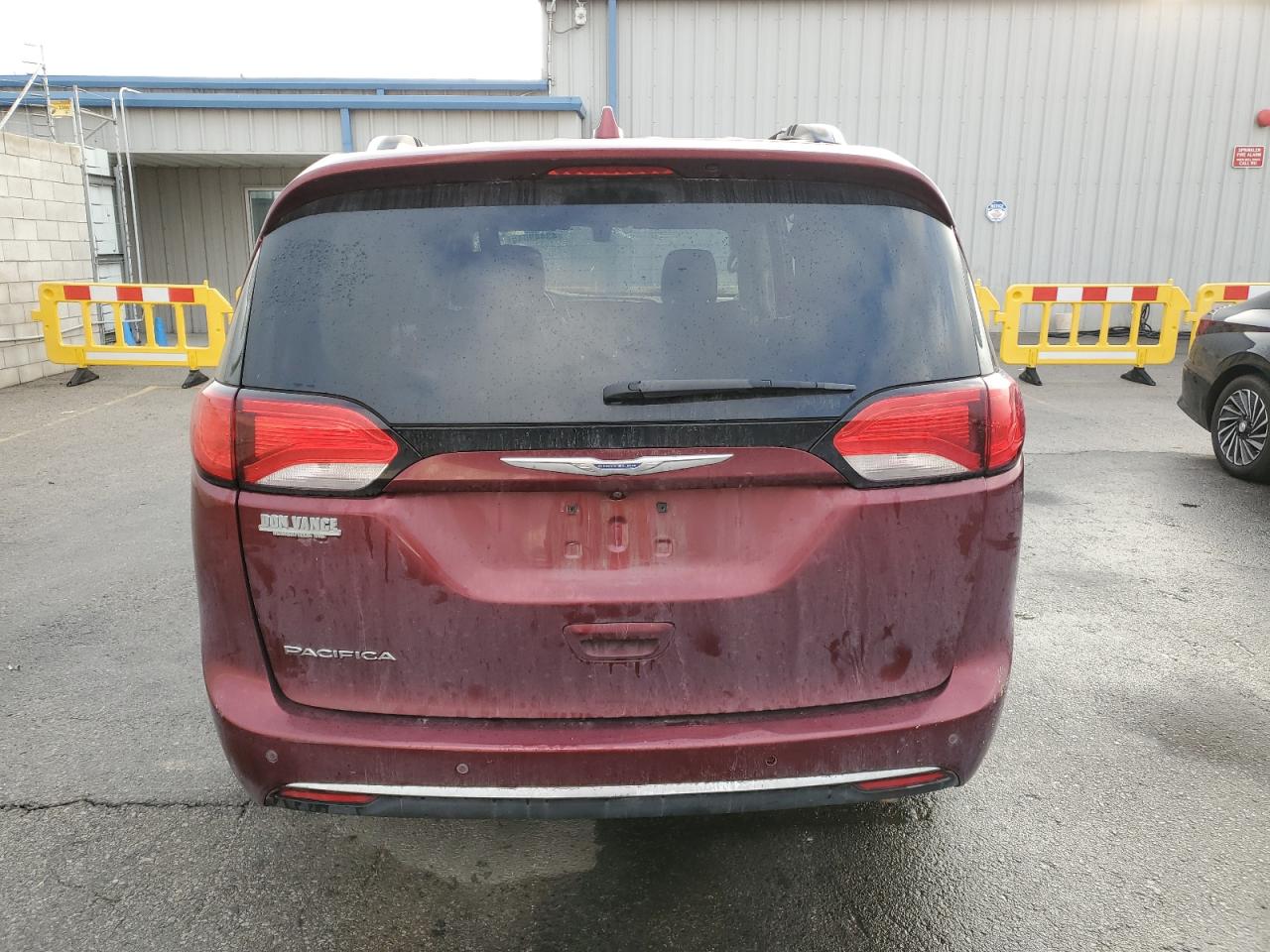 2018 Chrysler Pacifica - Image 6