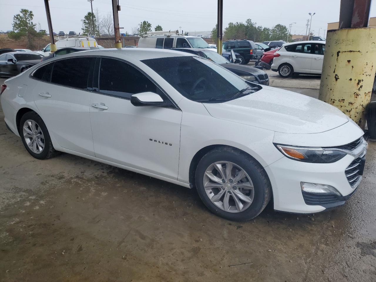 2019 Chevrolet Malibu - Image 4