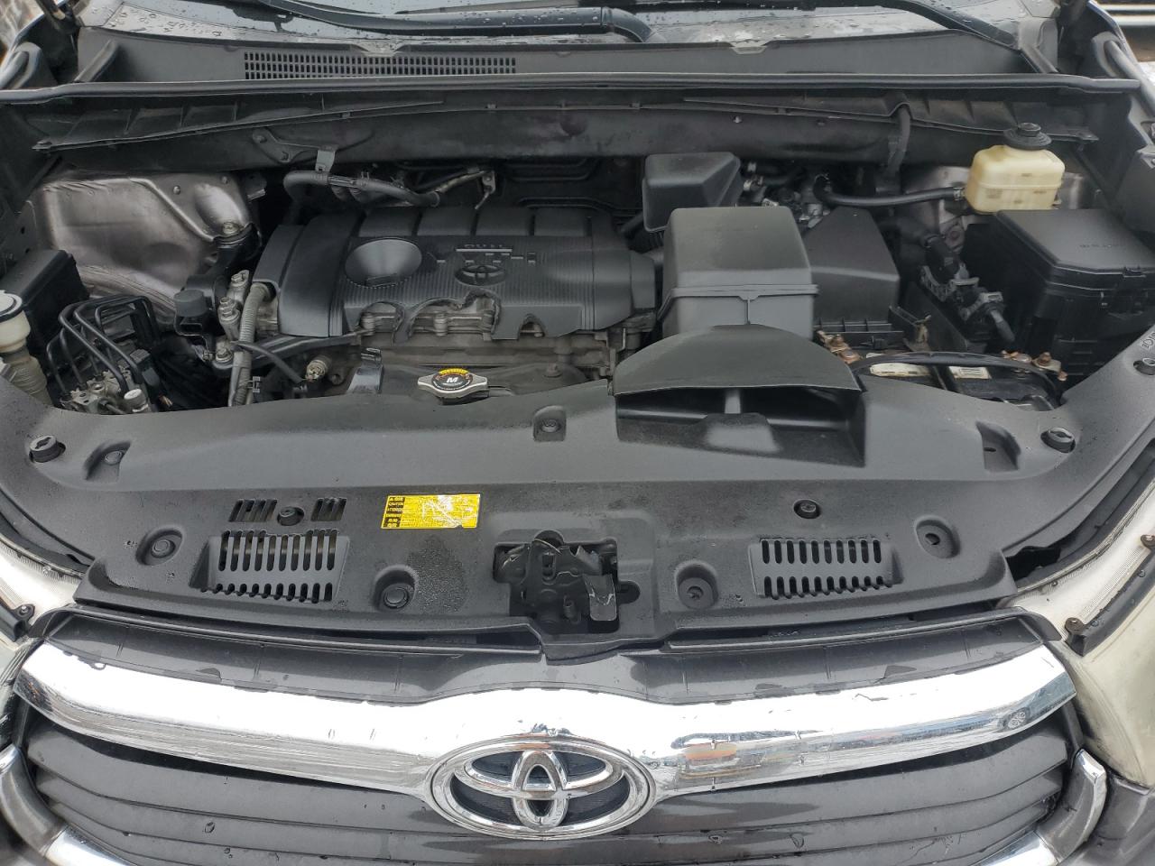 2016 Toyota Highlander - Image 12