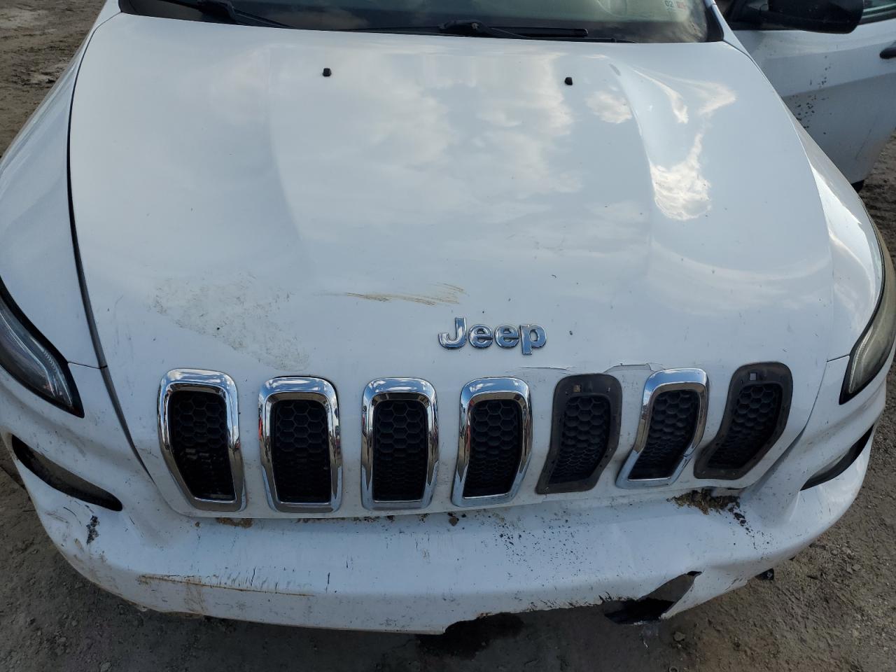 2016 Jeep Grand Cherokee - Image 12