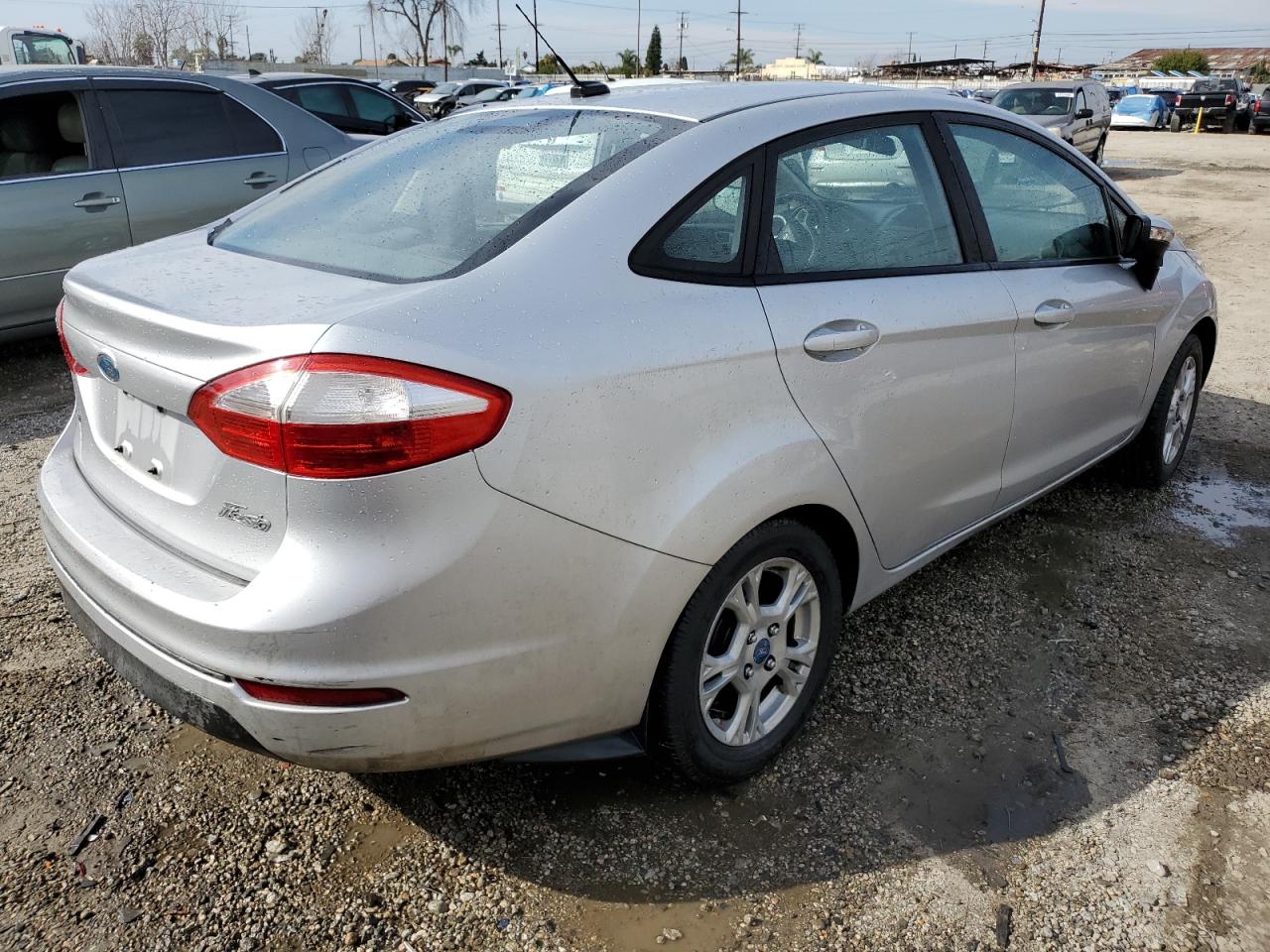 2014 Ford Fiesta - Image 3