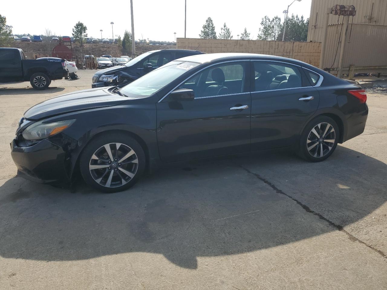 2016 Nissan Altima - Image 1