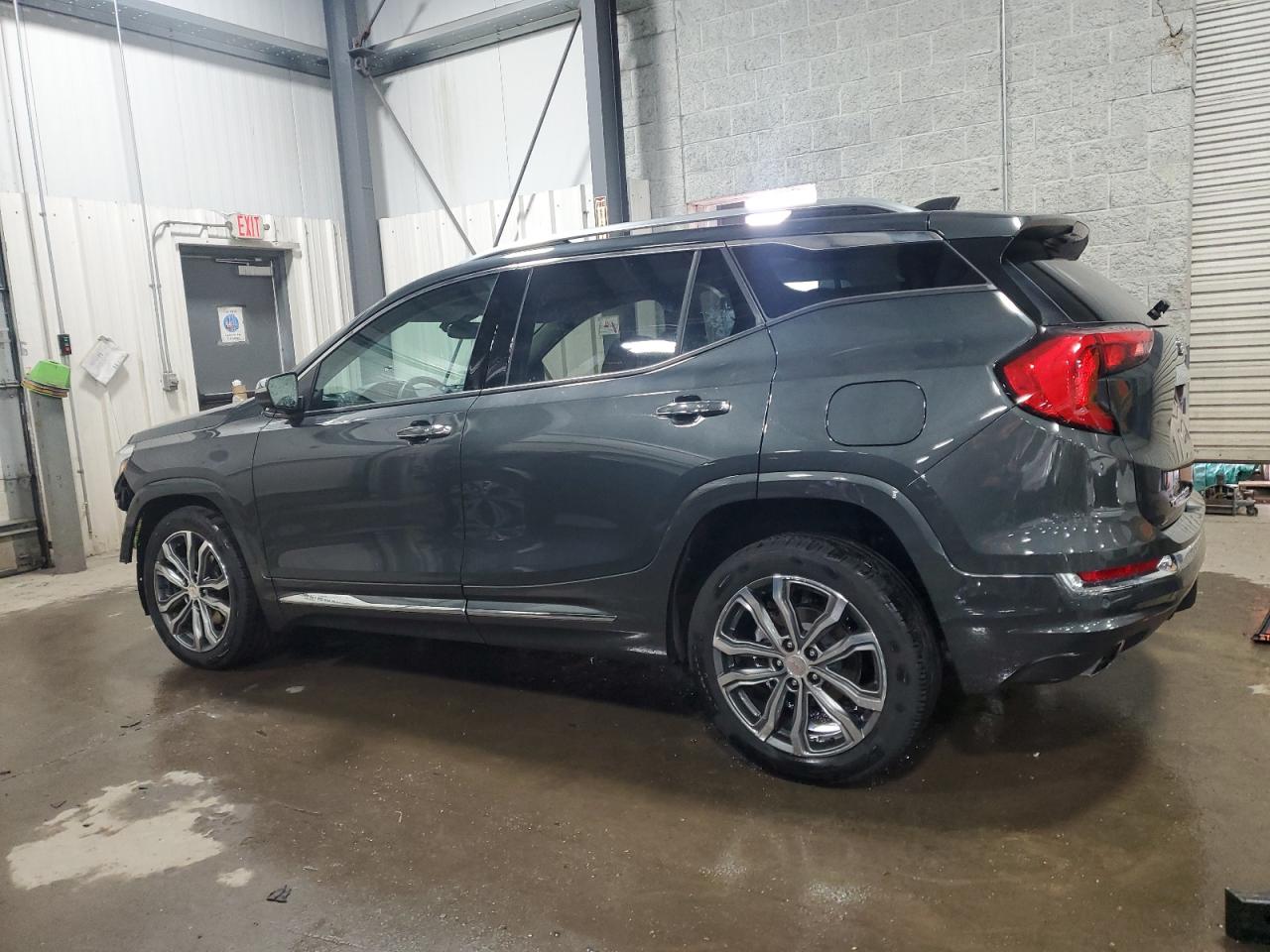 2018 GMC Terrain - Image 2