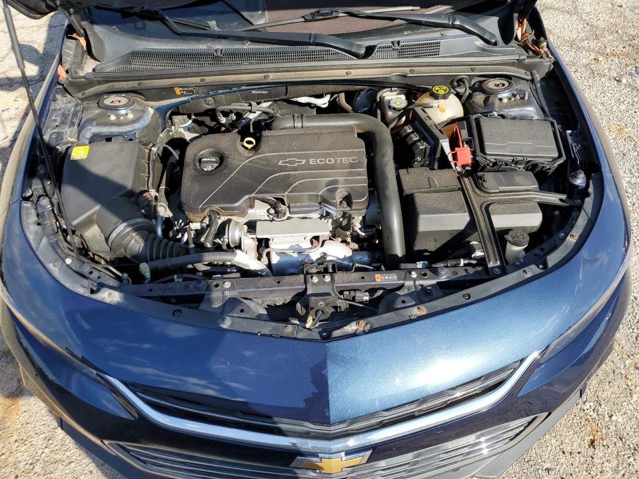 2017 Chevrolet Malibu - Image 11