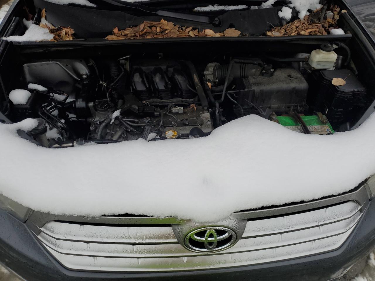 2012 Toyota Highlander - Image 12