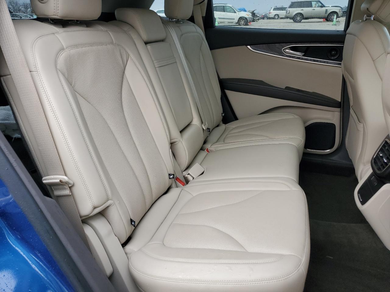 2020 Lincoln Nautilus - Image 11