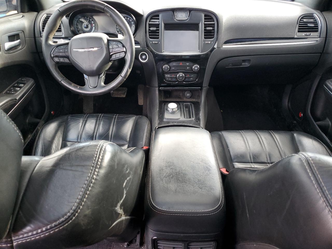 2017 Chrysler 300 - Image 8