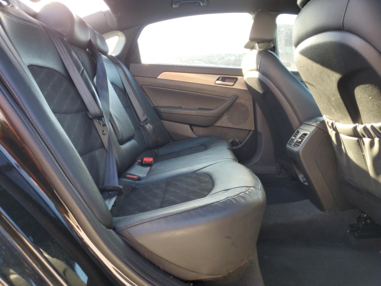 2018 Hyundai Sonata - Image 11
