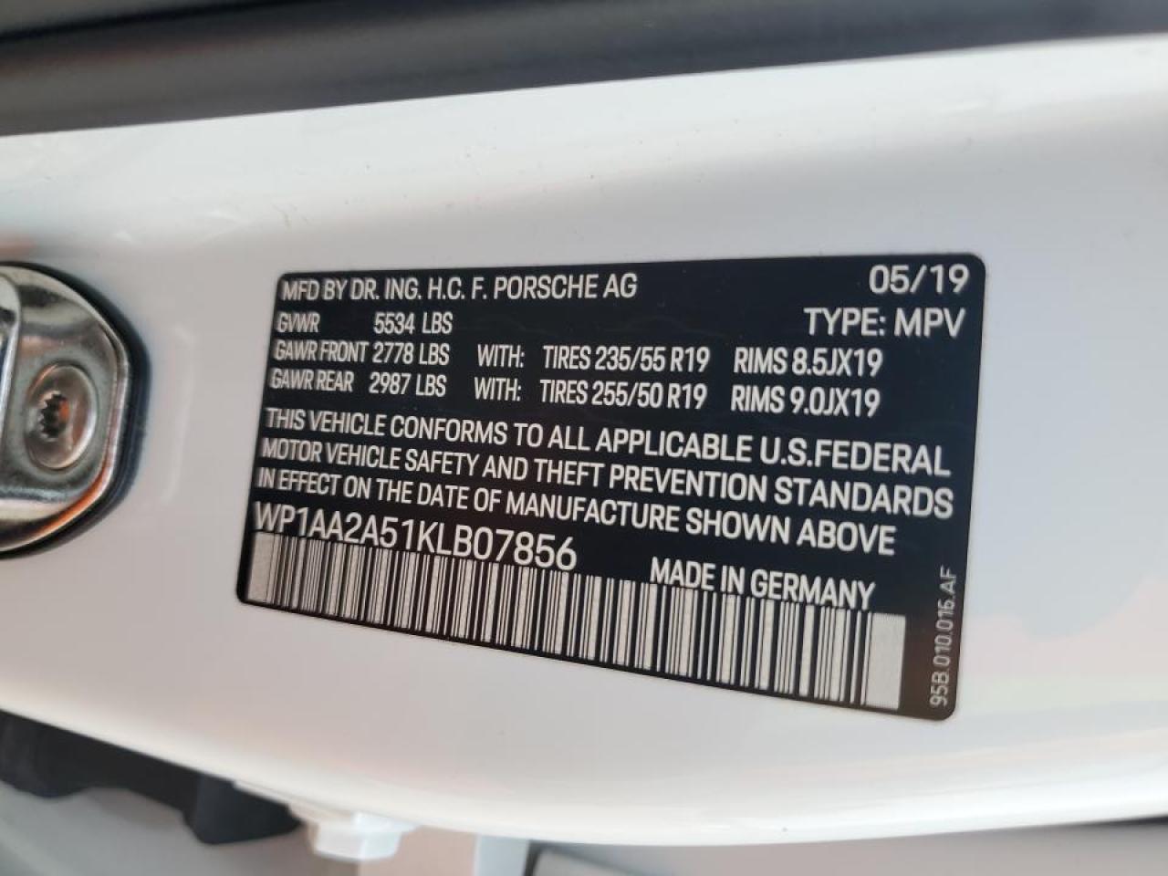 2019 Porsche Macan VIN: WP1AA2A51KLB07856 Lot: 43747785