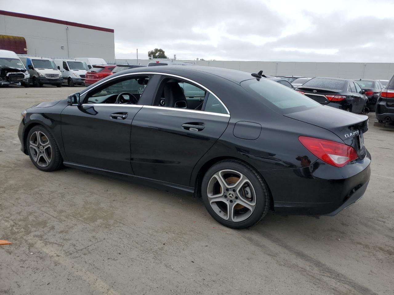 2018 Mercedes-Benz CLA-klasse - Image 2