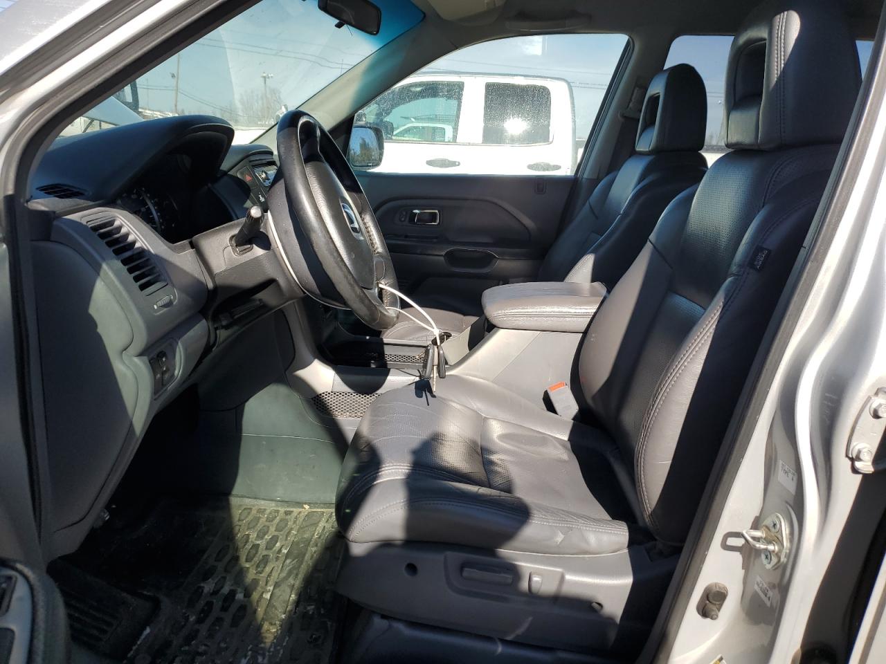 2004 Honda Pilot - Image 7