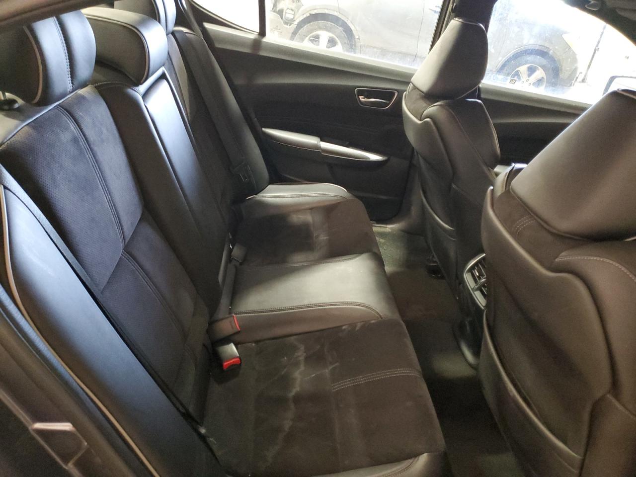 2018 Acura TLX - Image 10