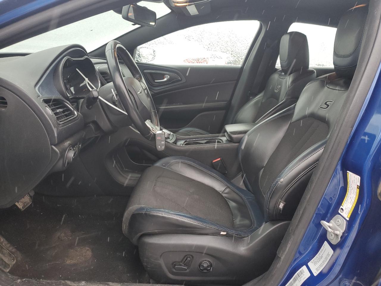 2015 Chrysler 200 - Image 7