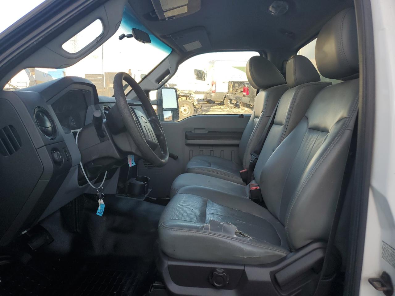 2011 Ford F350 - Image 7