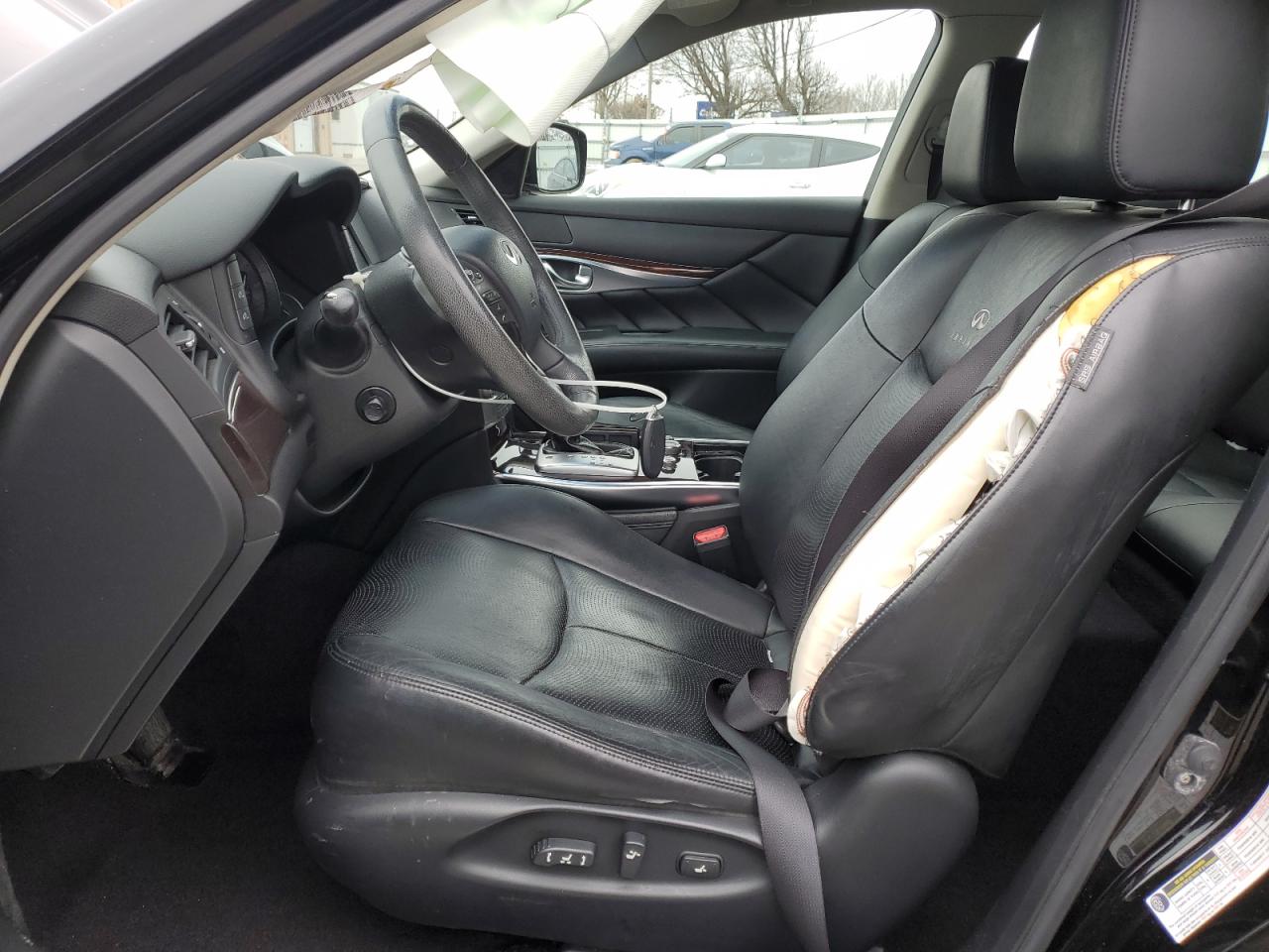 2011 Infiniti M - Image 7