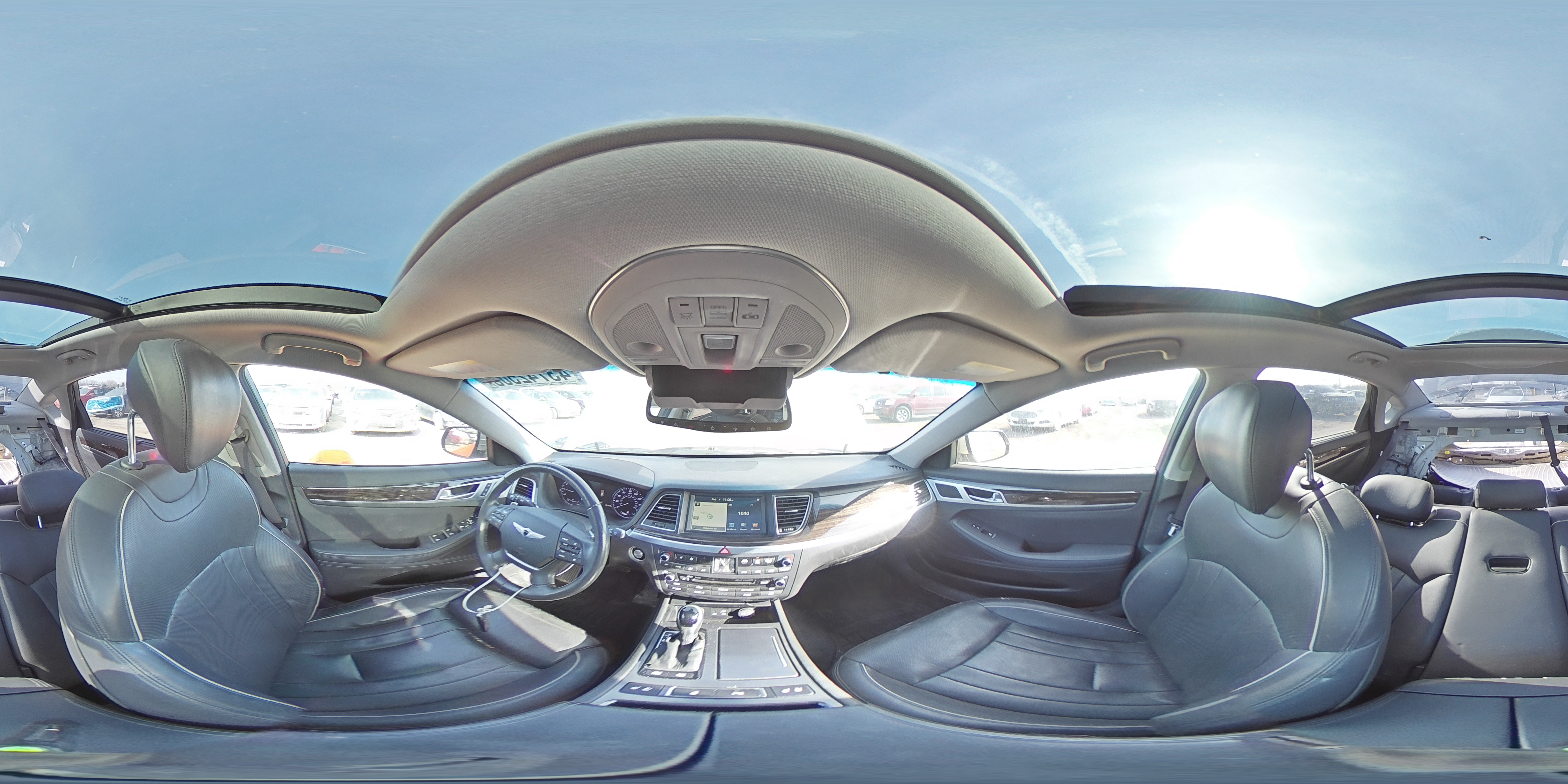 2015 Hyundai Genesis - Image 13