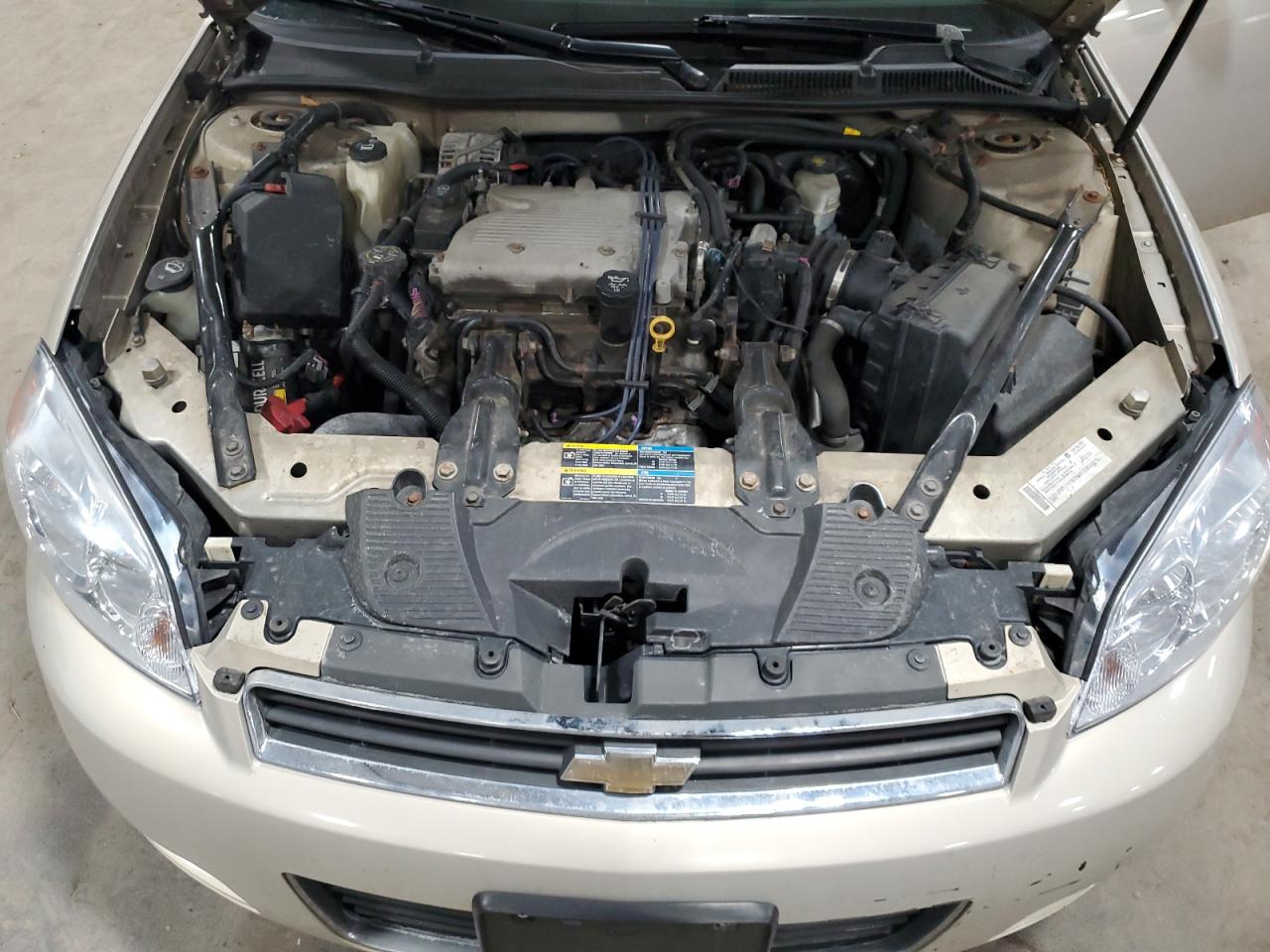 2008 Chevrolet Impala - Image 12