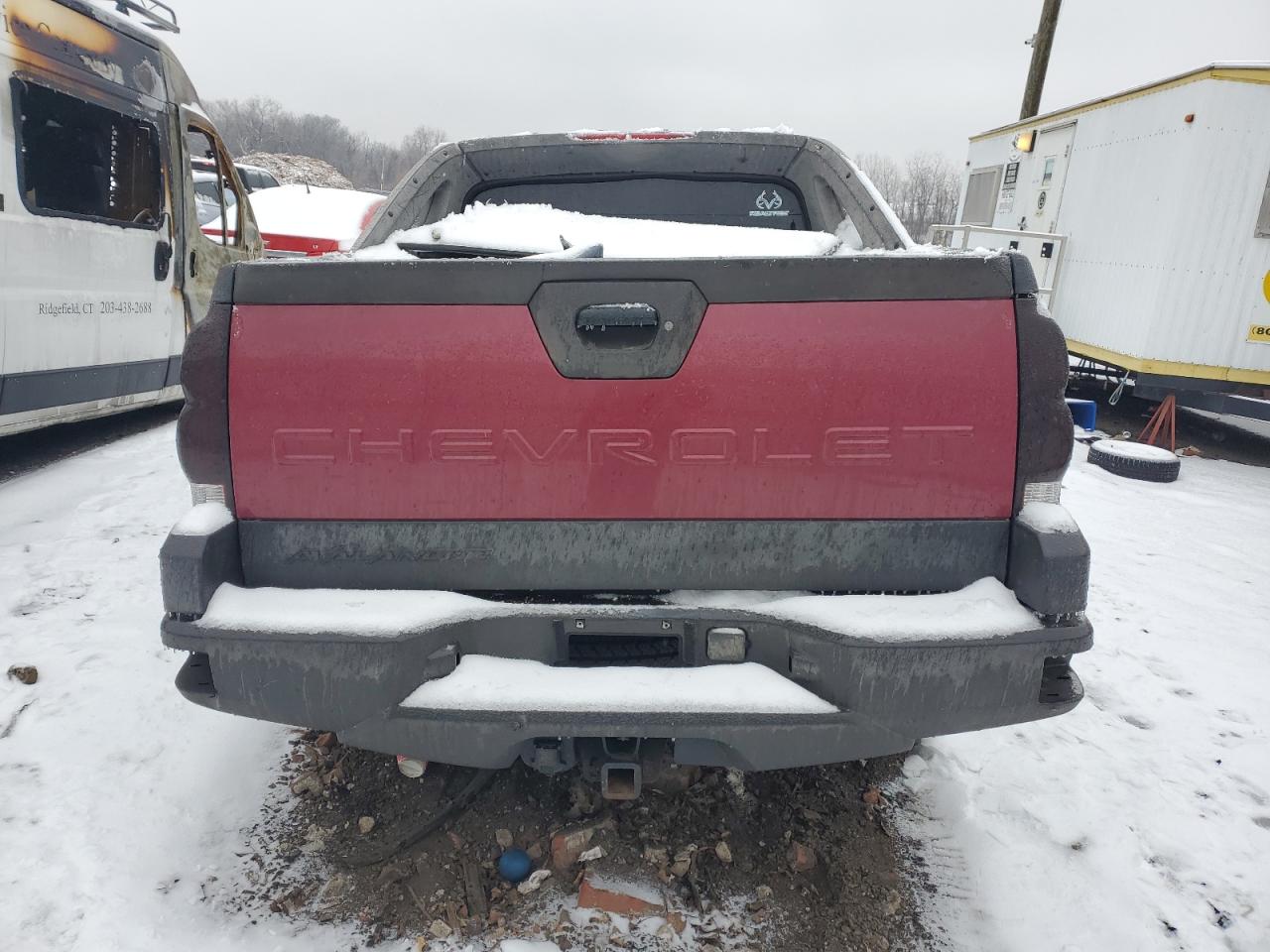 2004 Chevrolet Avalanche - Image 6