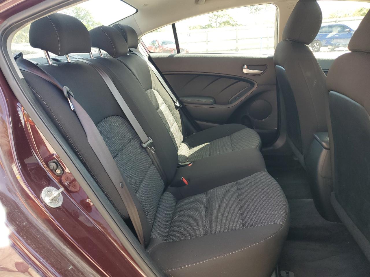 2017 Kia Forte - Image 10