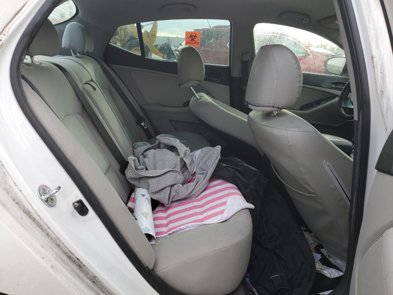 2014 Kia Optima - Image 10