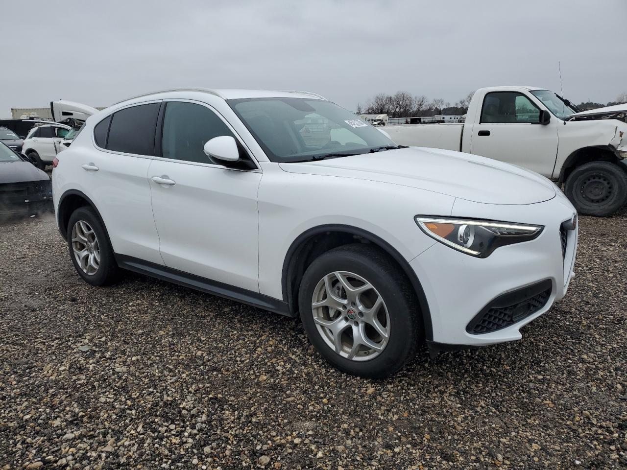 2019 Alfa Romeo Stelvio - Image 4