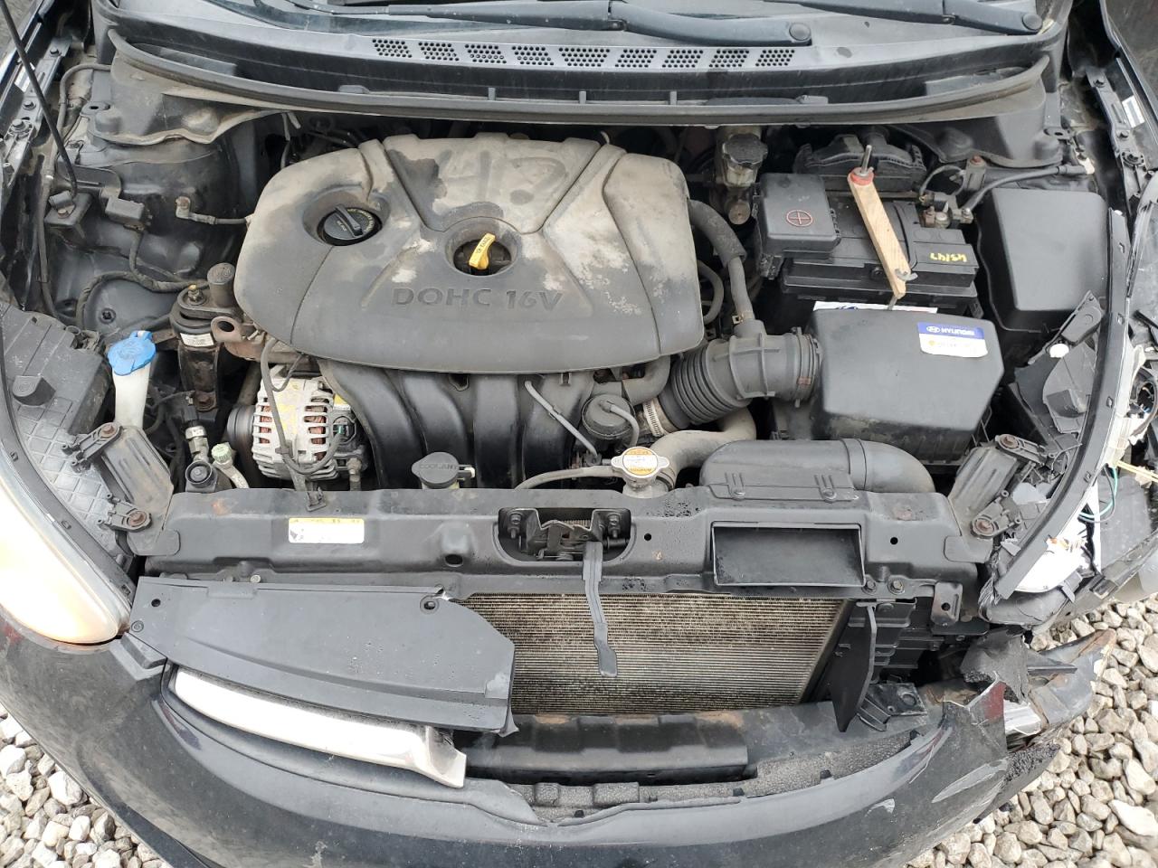 2011 Hyundai Elantra - Image 13