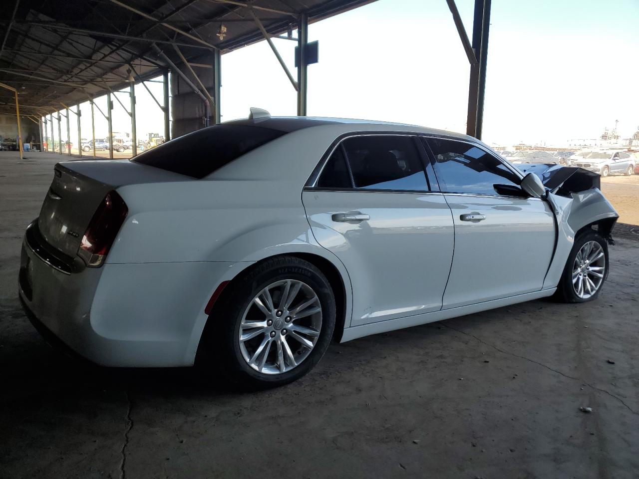 2019 Chrysler 300 - Image 3