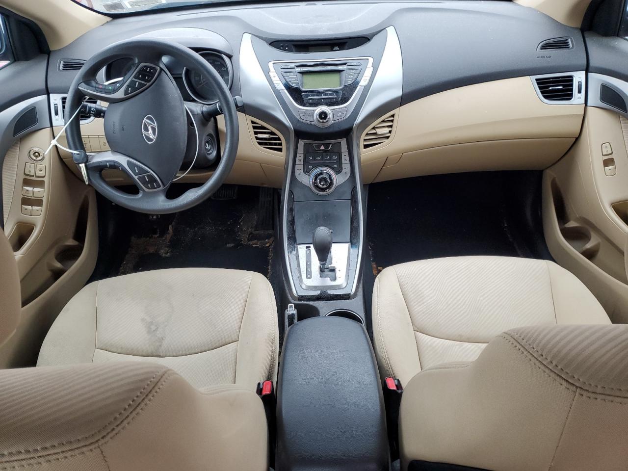 2013 Hyundai Elantra - Image 8