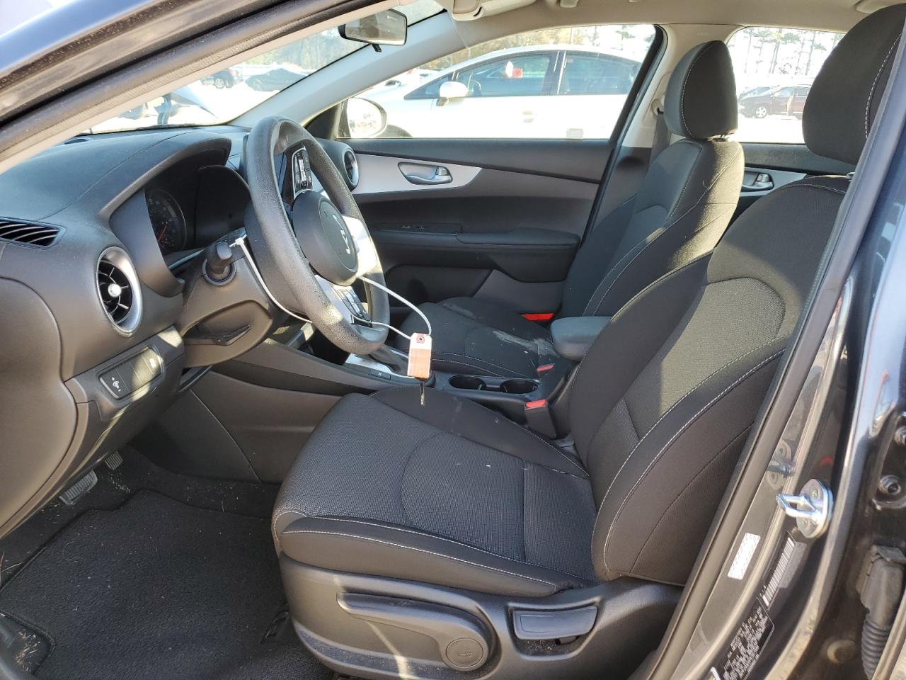 2023 Kia Forte - Image 7